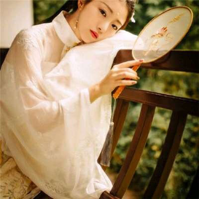 古风唯美真人女子头像(精选22张)