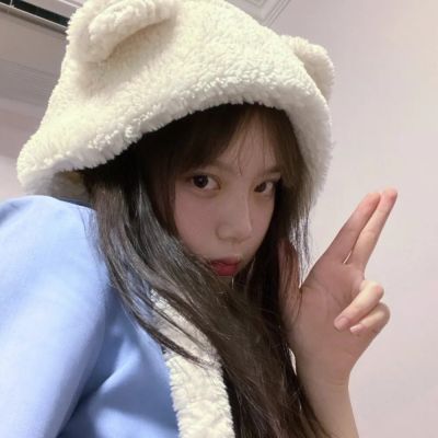 女生头像慵懒偏冷淡风ins(精选20张)