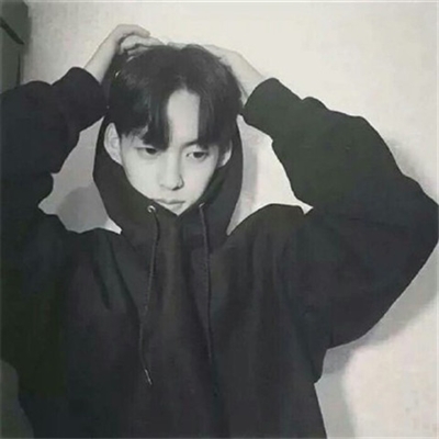 帅气黑白男生快手专用头像(优选18张)