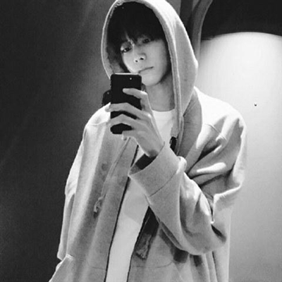 帅气黑白男生快手专用头像(优选18张)