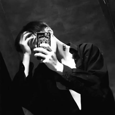 帅气黑白男生快手专用头像(优选18张)