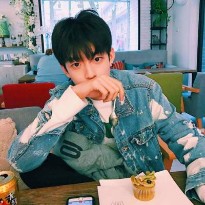 好看简单有意境的头像男(18张)