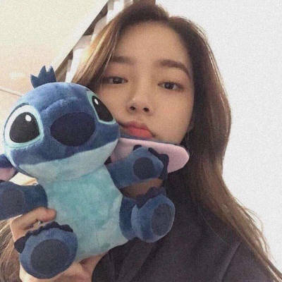 普通自然真人头像女(精选18张)