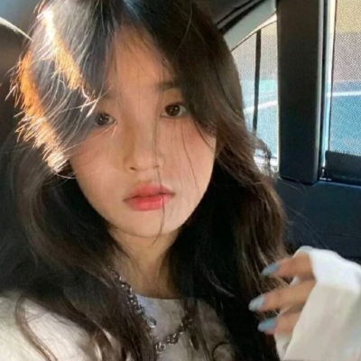 普通自然真人头像女(精选18张)