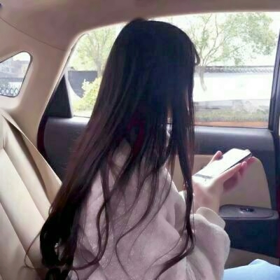 头像女生背影或侧面高清图片(优选22张)