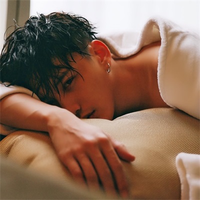 伤感男生微信头像(共20张)