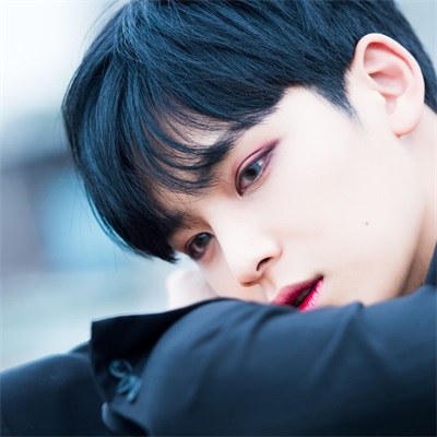 伤感男生微信头像(共20张)