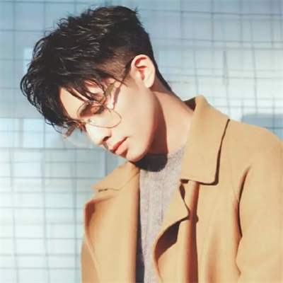 伤感男生微信头像(共20张)