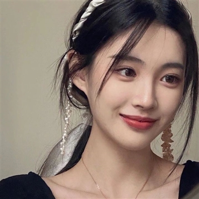 开怀大笑的女生头像(优选20张)