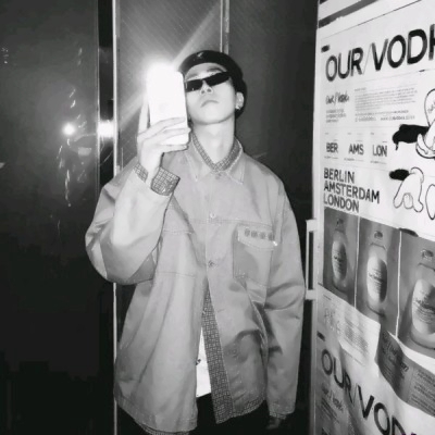 黑白超酷男生帅气qq头像(18张)