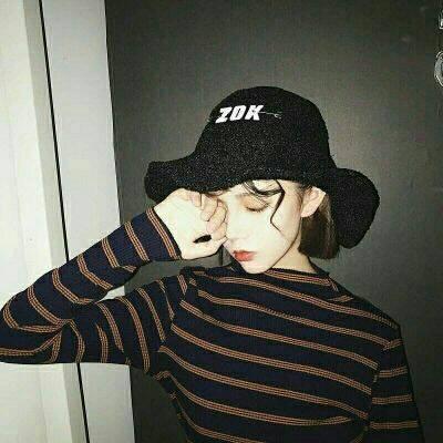 社会混混女生图片头像(精选22张)