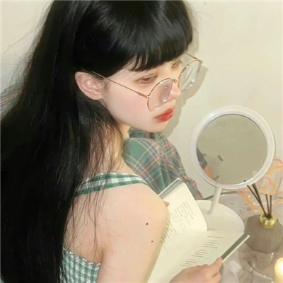 最新版绿色清新高冷耐看的女头合集(优选18张)