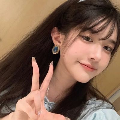 干净温柔大方的女生头像(18张)