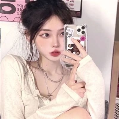 干净温柔大方的女生头像(18张)