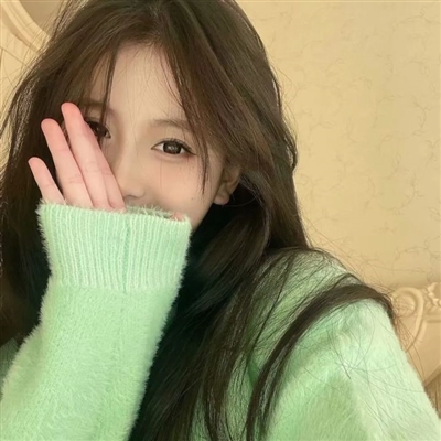 干净温柔大方的女生头像(18张)