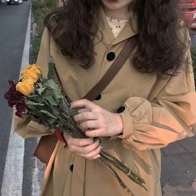 鲜花女孩头像唯美图片大全(优选18张)