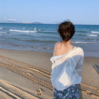 女生高质量精美惊艳头像(优选24张)