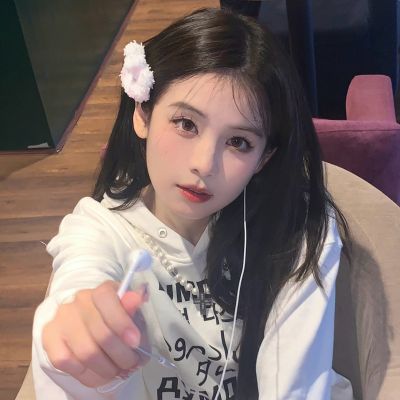 女生高质量精美惊艳头像(优选24张)