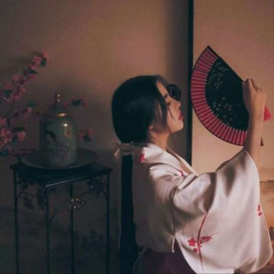 漂亮小姐姐的微信头像(优选18张)