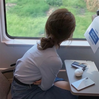 精致小众女生头像(20张)