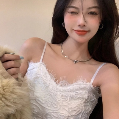 成熟且有深度的头像女生(精选18张)