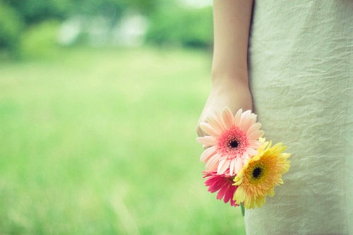 诗意忧伤的网名女生网名大全(共186个) 诗意忧伤的网名女生网名大全(共186个)