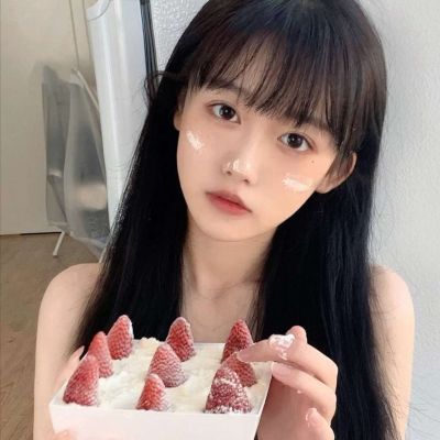 很罕见又很好看的女生头像(精选20张)