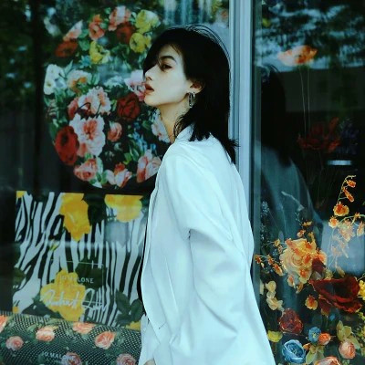 2023年最火爆的微信头像女(精选18张)