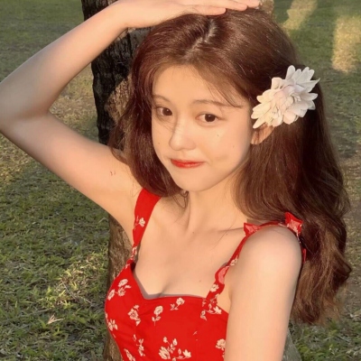 高清好看的潮流网图女头像(共24张)