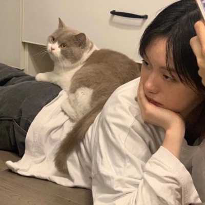 高清好看的潮流网图女头像(共24张)