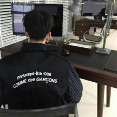 冷酷头像男生背影头像(优选16张)