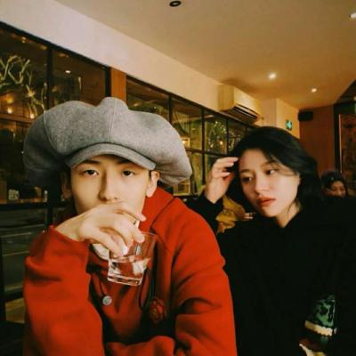 2023年抖音最火爆的情侣头像(共18张)