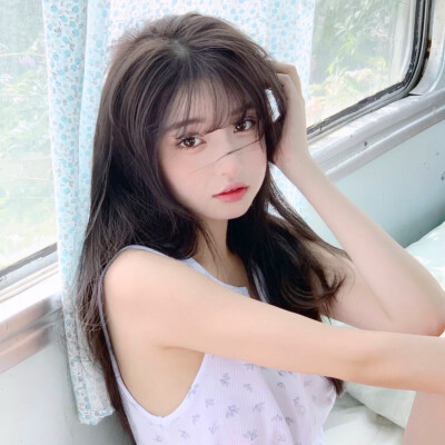 小清新图片唯美简约女头像(精选22张)