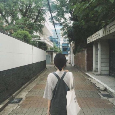 成熟女士背影头像图片大全(精选30张)