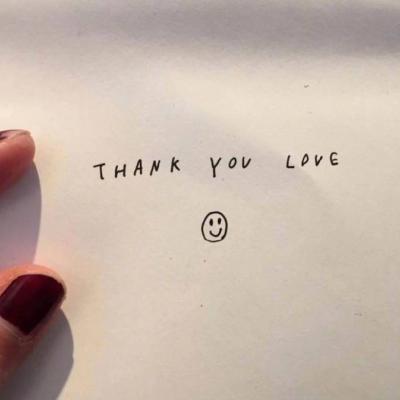 高清清新的干净简单静物头像图片(共20张)