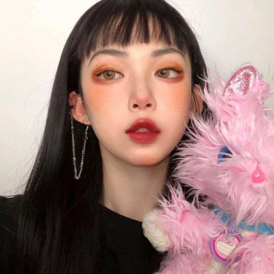 孤傲冷艳淡漠女生头像(优选18张)