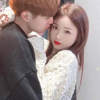 创意情侣头像一左一右图片大全(精选18张)