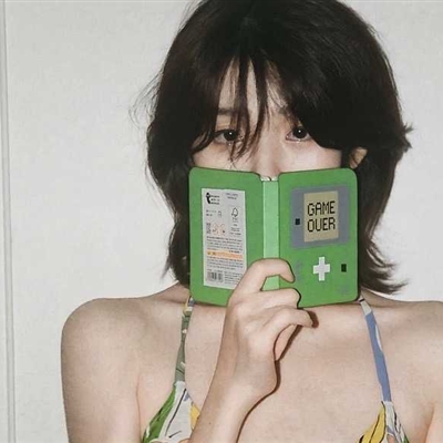 一组惊艳你的氛围感女生头像(20张)