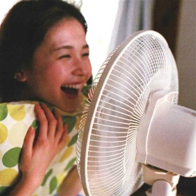 一组惊艳你的氛围感女生头像(20张)