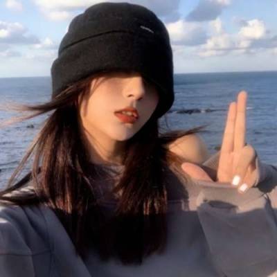 在大海边的美女头像(24张)