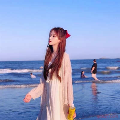 在大海边的美女头像(24张)