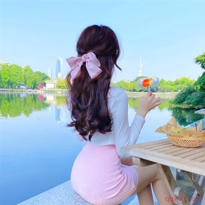 在大海边的美女头像(24张)