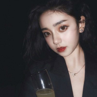 成熟高冷气质女生头像(22张)