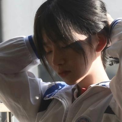 成熟高冷气质女生头像(22张)