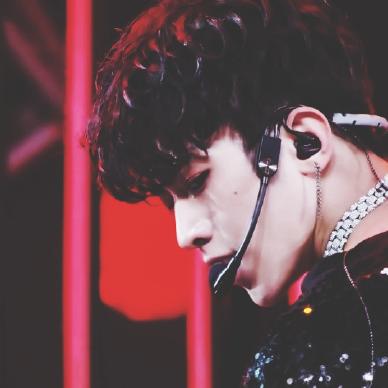 偶像蔡徐坤帅气小哥哥头像大全图片(20张)