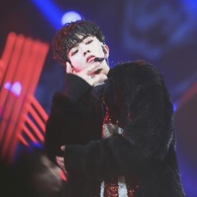 偶像蔡徐坤帅气小哥哥头像大全图片(20张)