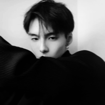 成熟且有深度的头像(精选16张)