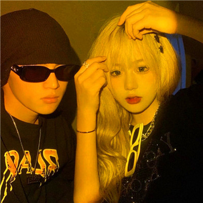 好看的不易撞双人情侣头像真人(优选22张)