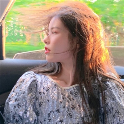 有气质的漂亮女孩头像图片(精选20张)