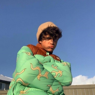 欧美风男生微信头像(优选22张)